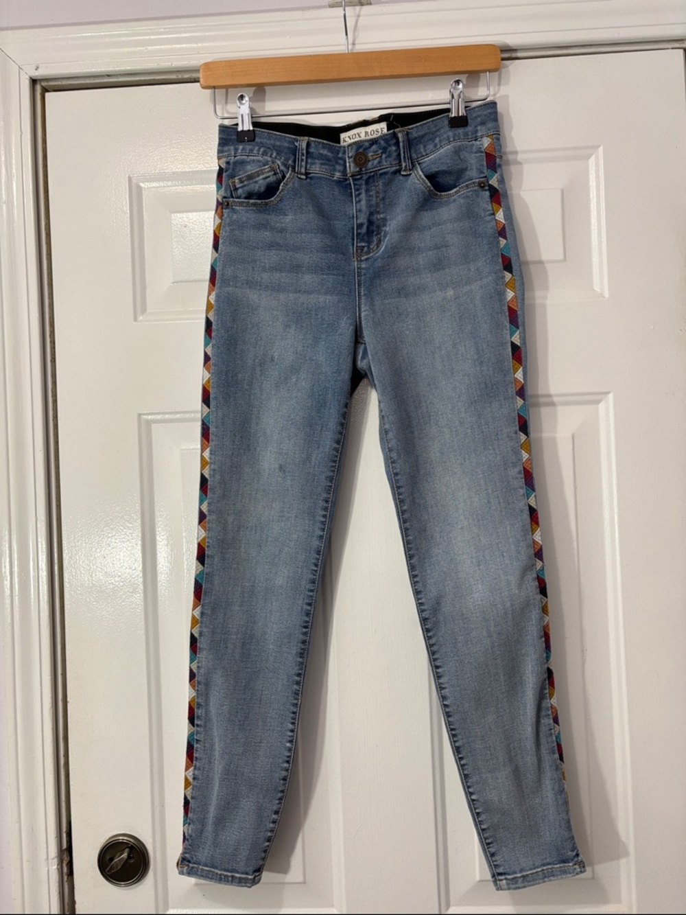 Knox Rose Light Blue Skinny Jeans with Multicolor Geometric Side Stripe Size 4